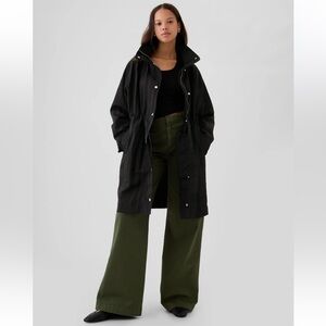 Gap Oversized Water Repellant Parka Jacket.
Women’s Medium